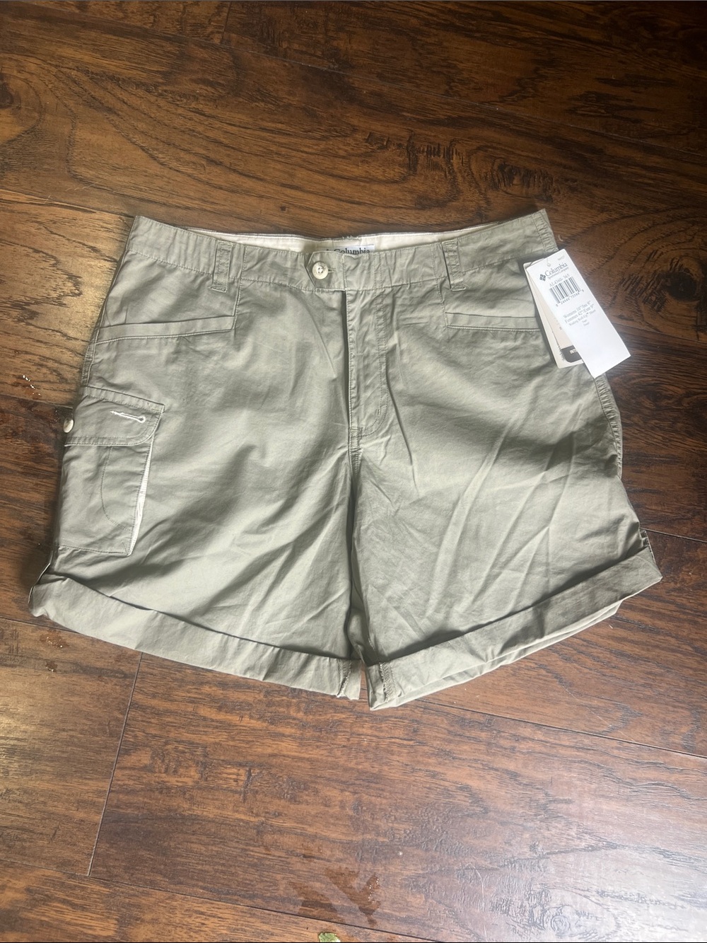 Columbia Woman’s Wading Roll-Up shorts Sage size 10 New With Tags